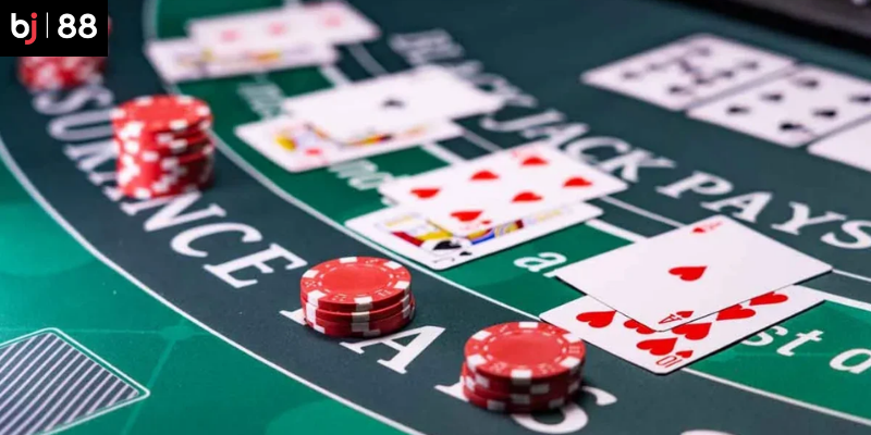 Kinh nghiệm chơi b&agrave;i blackjack tr&ecirc;n BJ88 cho người mới bắt đầu